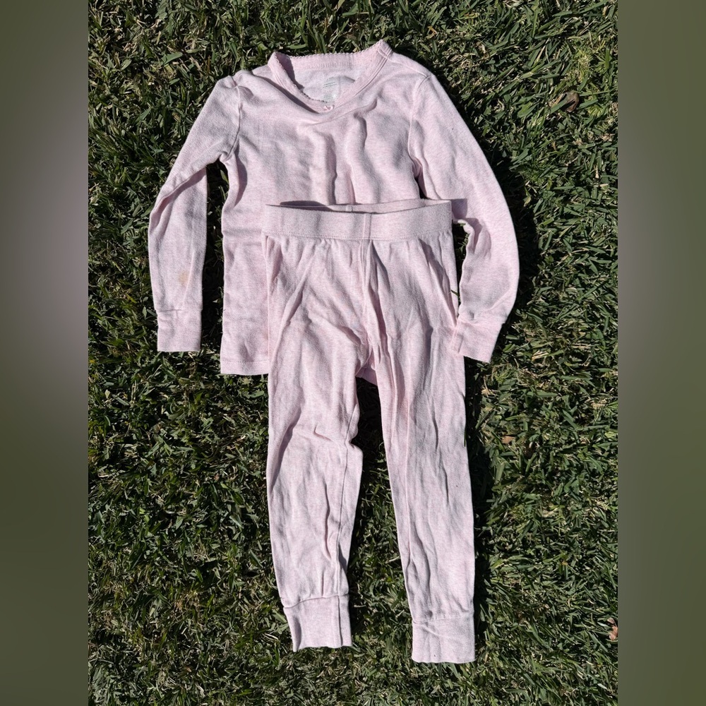 EUC gap kids pjs organic cotton